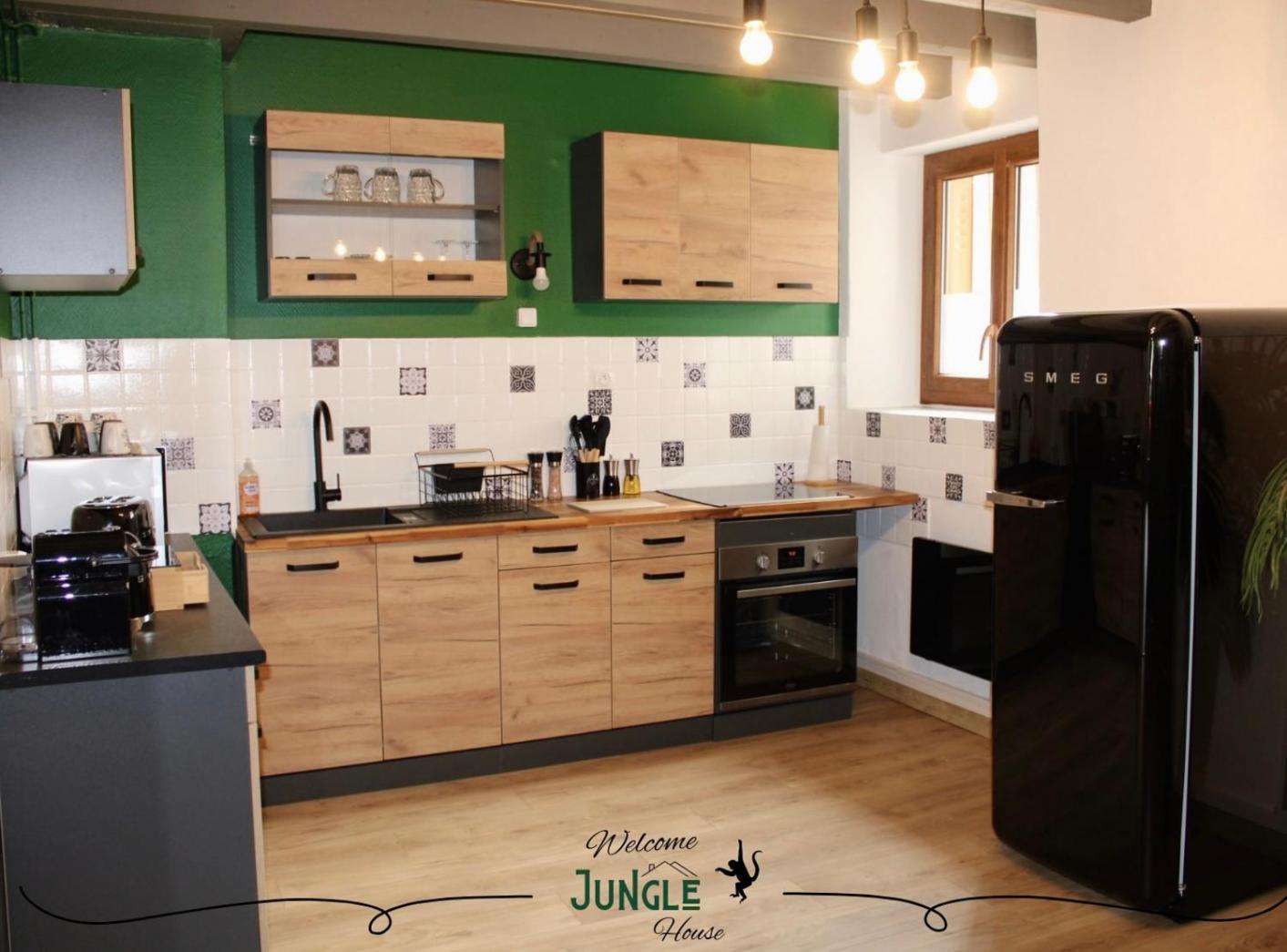 Maison "Jungle House" 90 M2 Billard, Retroprojecteur, Bar A Jeux , Vinyle, Wifi Fibre, Ideal Pro & Famille A Montbrison Exterior foto